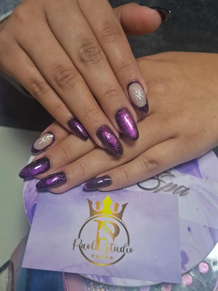 Semipermanente morado